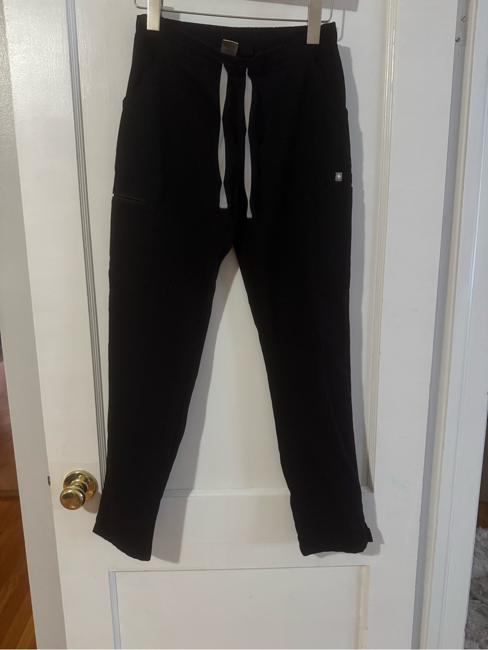 black FIGS scrubs pants